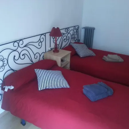 La Casa De Alba Апартаменты Хихон
